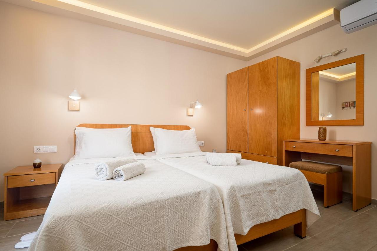 Minos Boutique Hotel Agia Galini  Exterior photo